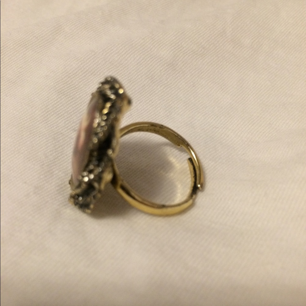 Vintage Goldtone Cameo Portrait Ring Adjustable - Picture 3 of 3